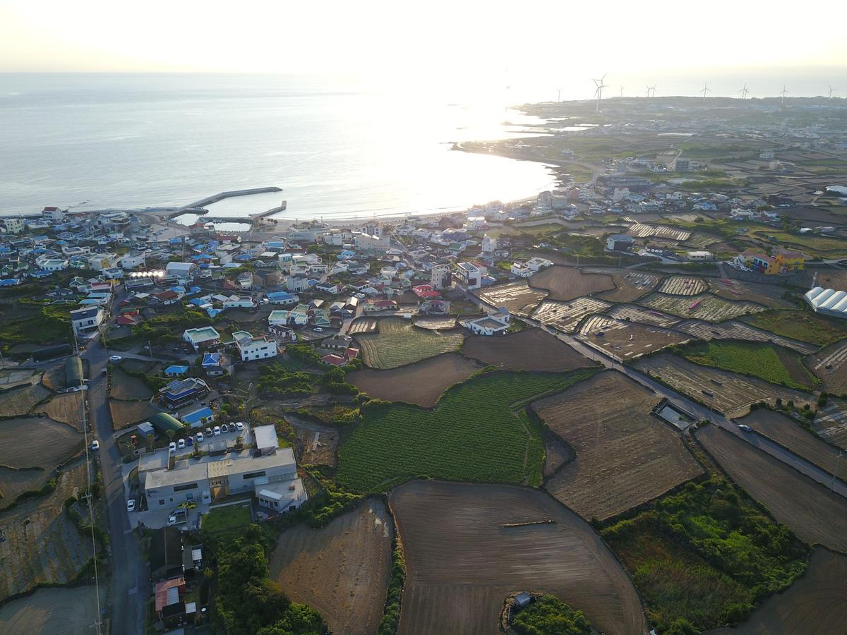 Lunamar Pension เมืองเชจู ภายนอก รูปภาพ